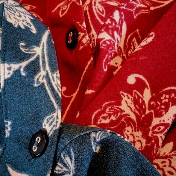 Denim and Company Bundle of Two Blouses - Picture 9 of 12